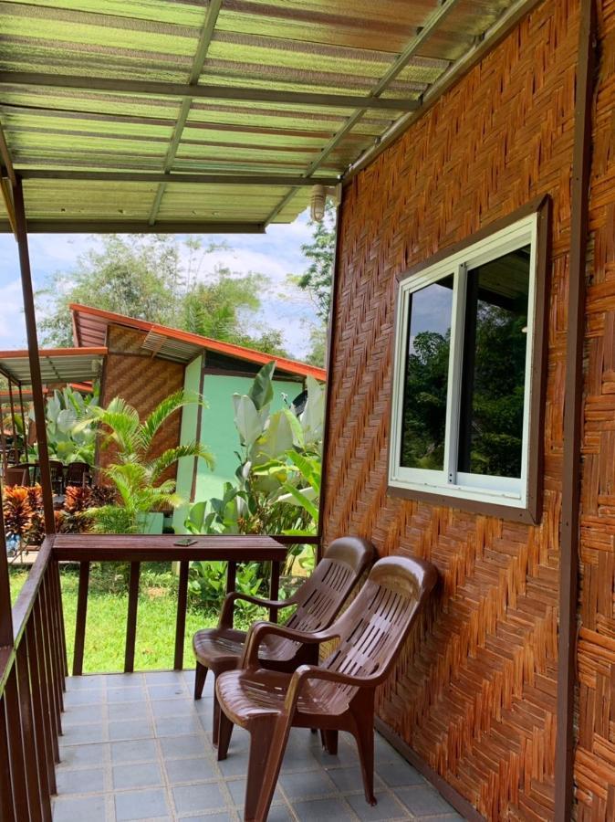 Khao Sok National Park Khaosok Bamboo Huts Resort מראה חיצוני תמונה