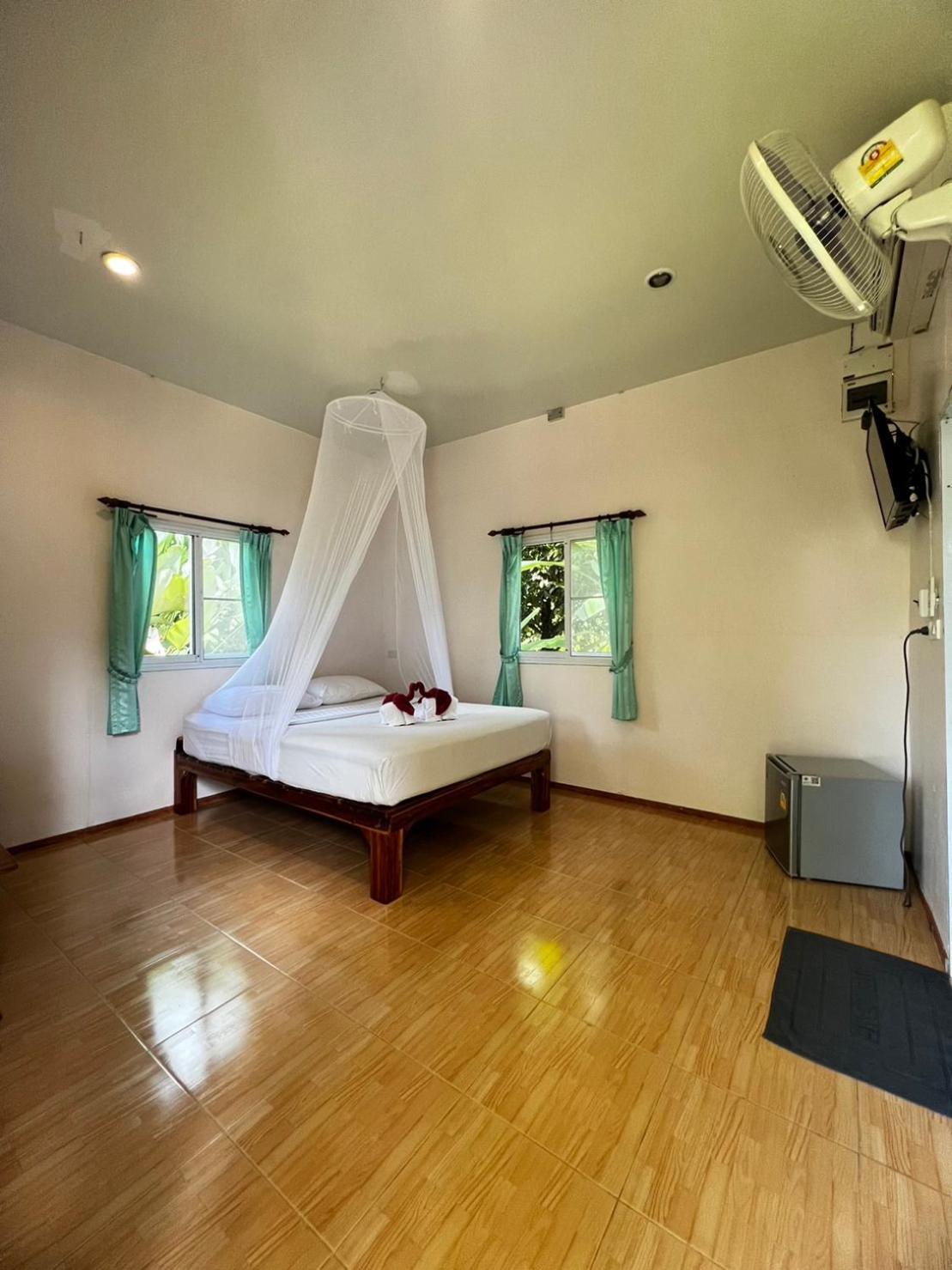 Khao Sok National Park Khaosok Bamboo Huts Resort מראה חיצוני תמונה