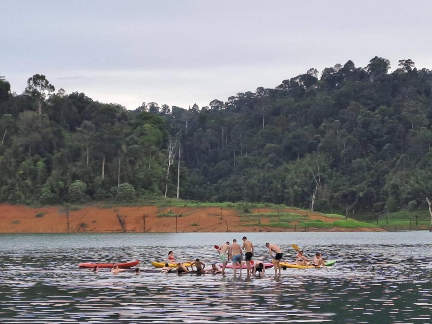Khao Sok National Park Khaosok Bamboo Huts Resort מראה חיצוני תמונה