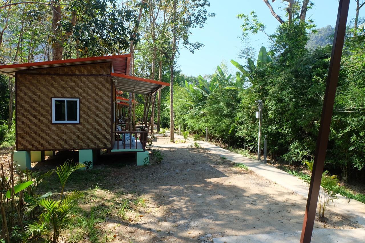 Khao Sok National Park Khaosok Bamboo Huts Resort מראה חיצוני תמונה