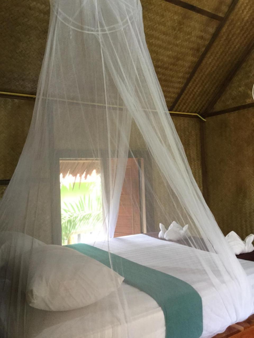 Khao Sok National Park Khaosok Bamboo Huts Resort מראה חיצוני תמונה